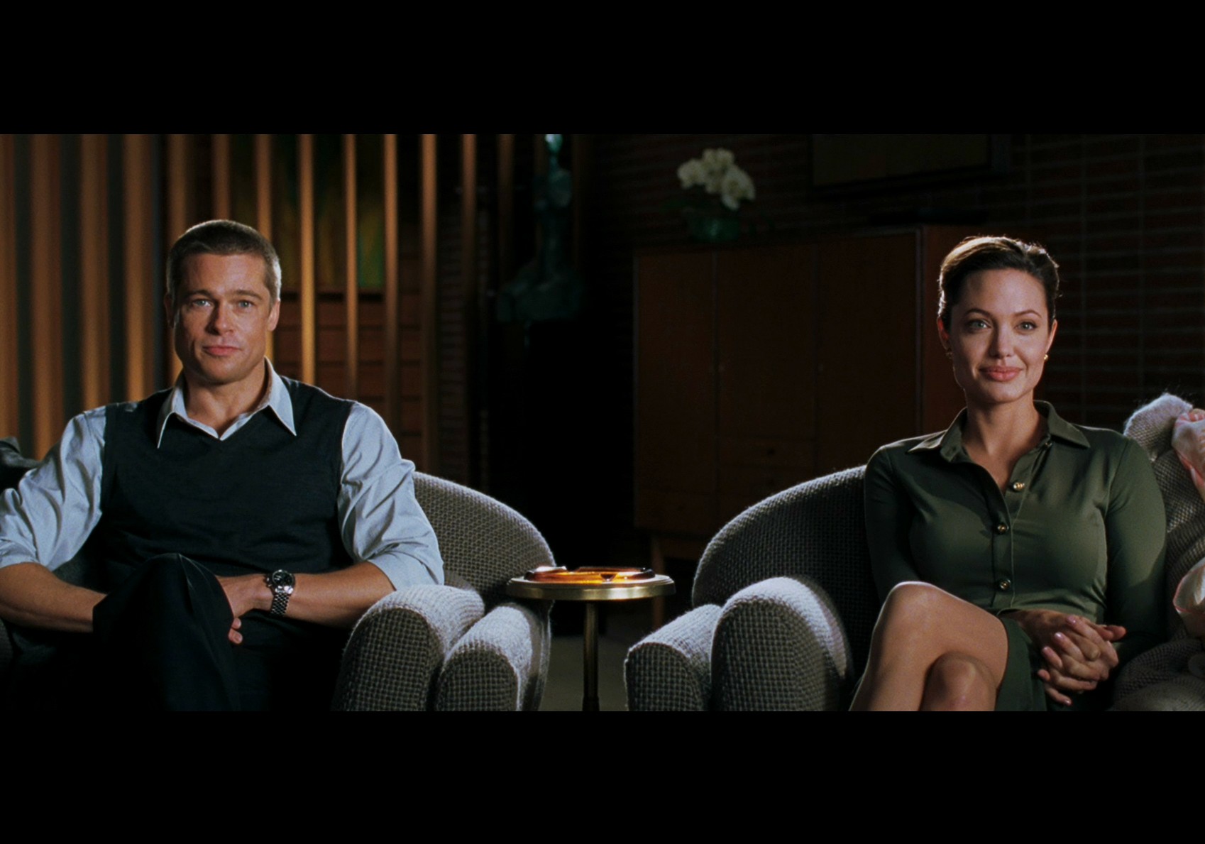 Quem diria... Já faz nove anos que esses dois passaram dos fictícios 'Sr. & Sra. Smith' para o casal mais badalado de Hollywood, Brad Pitt e Angelina Jolie, que juntos têm seis (!) filhos. (Foto: Reprodução)