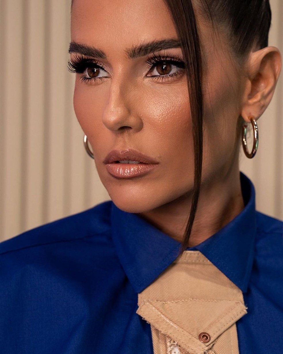 Deborah Secco capricha na make para o 'Tá na Copa' — Foto: Instagram