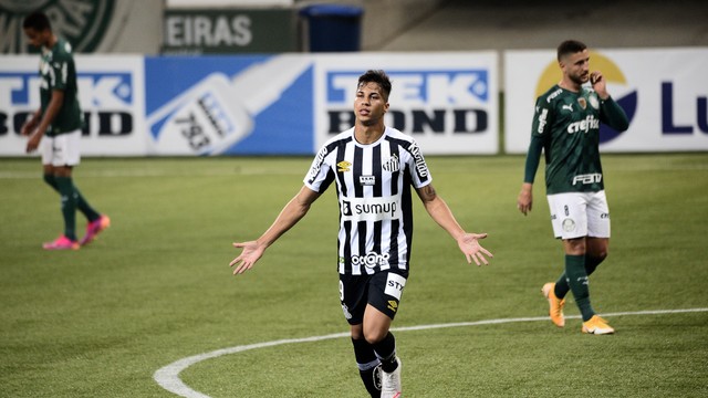 Kaio Jorge, do Santos, comemora gol contra o Palmeiras