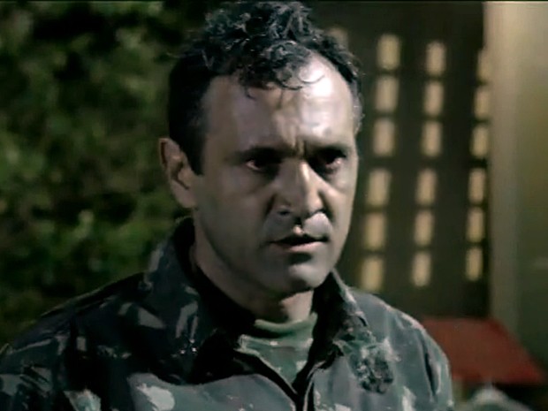 Domingos participou da série Força Tarefa em 2010, como o Cabo Moacir (Foto: TV Globo)