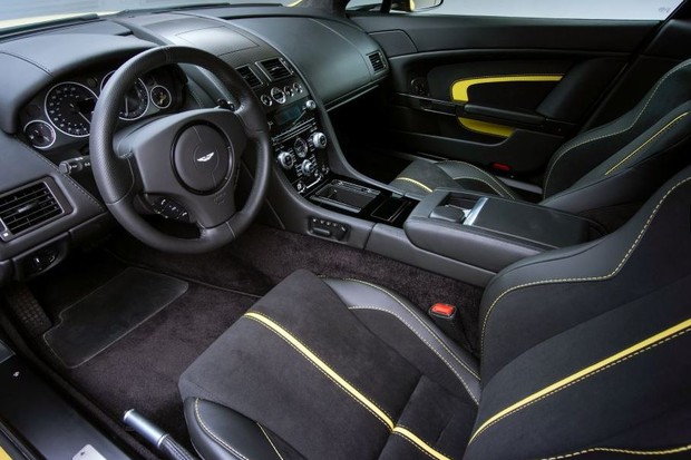 Interior Aston Martin V12 (Foto: Divulgação)