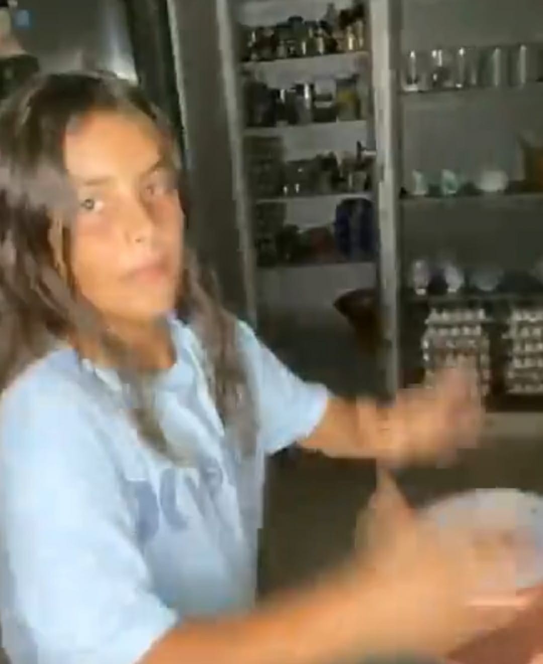 Ivete Sangalo Faz Balada Ao Vivo Em Sua Cozinha Com Filhos Esse Virus Nao Vai Parar Meu Show Quem Quem News