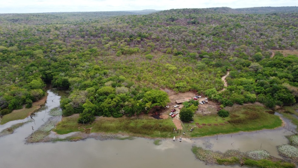 Marinha investiga acidente com canoa que afundou no rio Parnaíba, no Sul do Piauí — Foto: Polícia Civil