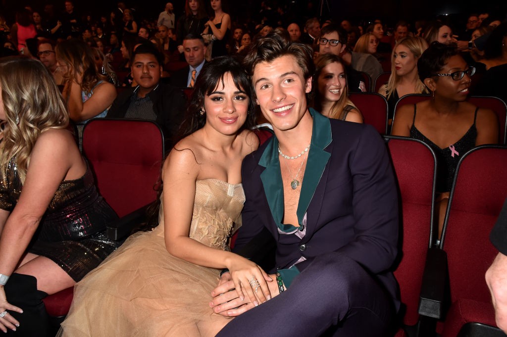 Camila Cabello e Shawn Mendes durante o American Music Awards 2019 (Foto: Getty Images)