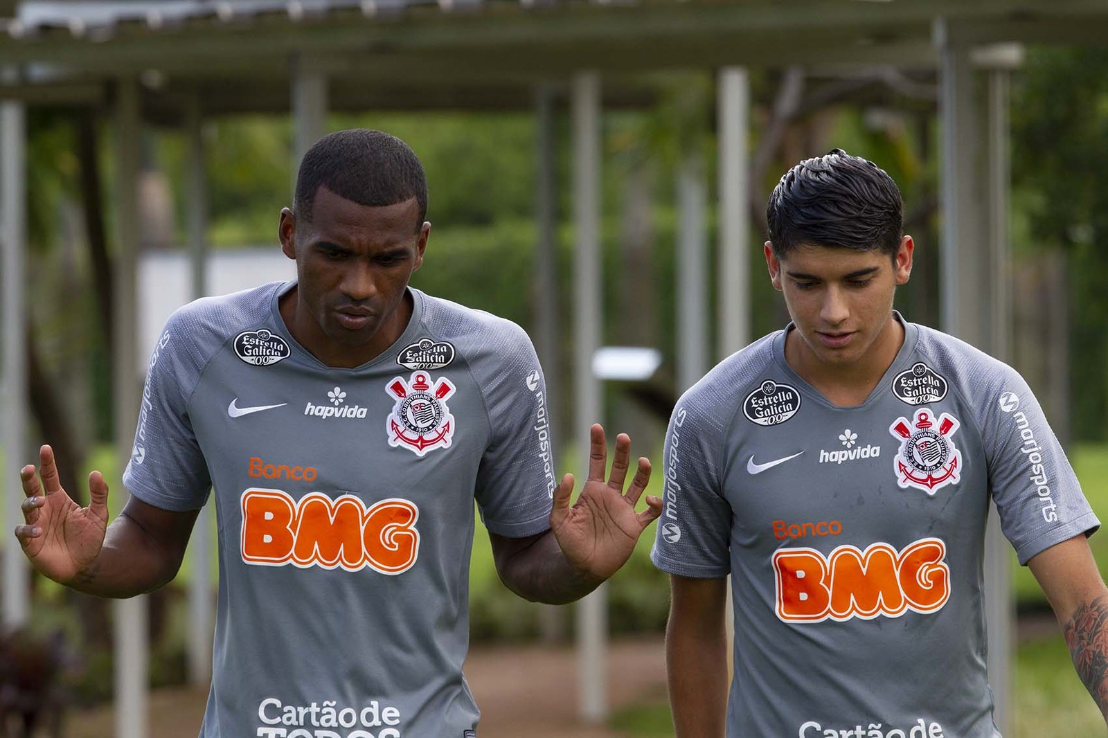 Sem fazer sombra a titulares, Araos não deve ser inscrito pelo Corinthians no Paulistão