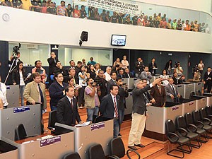 Sessão lotada registrou tumulto em Manaus (Foto: Divulgação/CMM/Plutarco Botelho)
