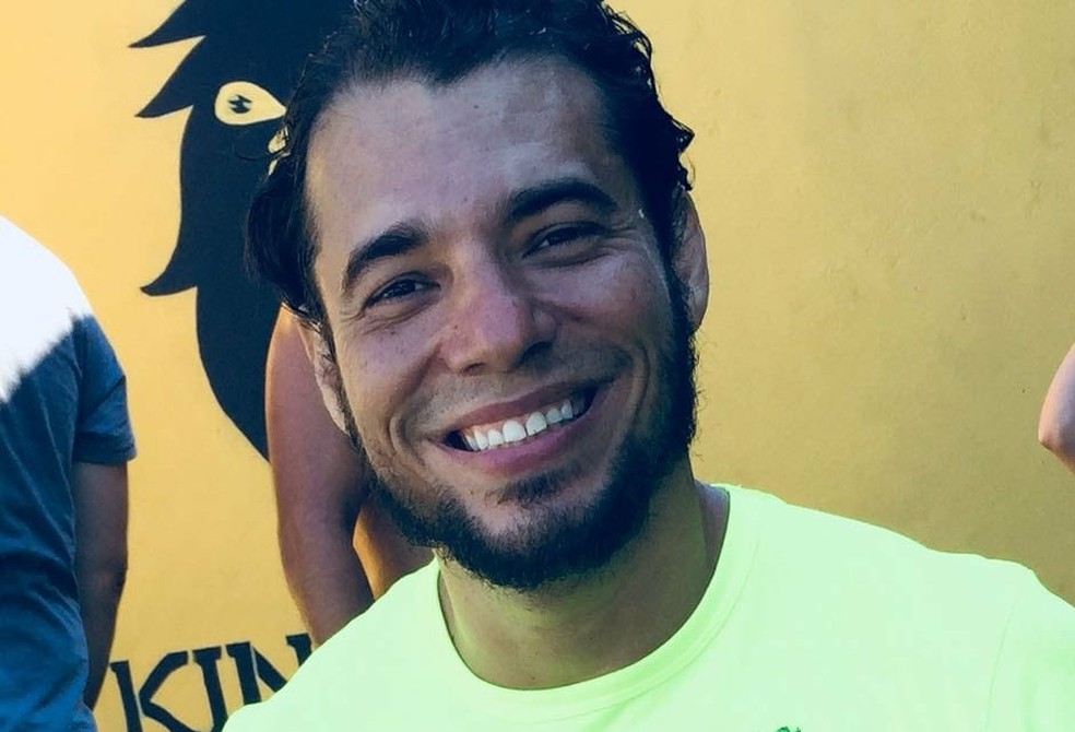 Marcelo Cisneiros foi morto ao tentar evitar que agressor fizesse mais vÃ­timas â€” Foto: ReproduÃ§Ã£o/Internet