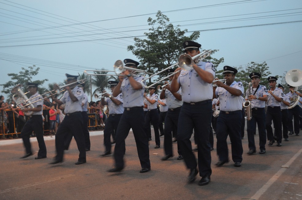 Banda da PM durante desfile militar pelo 7 de setembro, em Porto Velho (Foto: Toni Francis/G1)