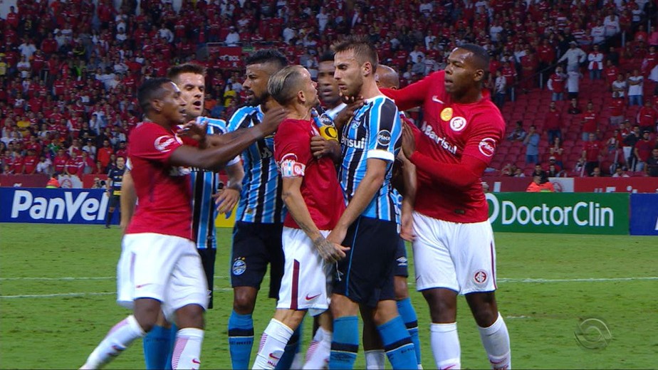 Por confusÃ£o em Gre-Nal, GrÃªmio e Inter nÃ£o terÃ£o torcida visitante na estreia do GauchÃ£o