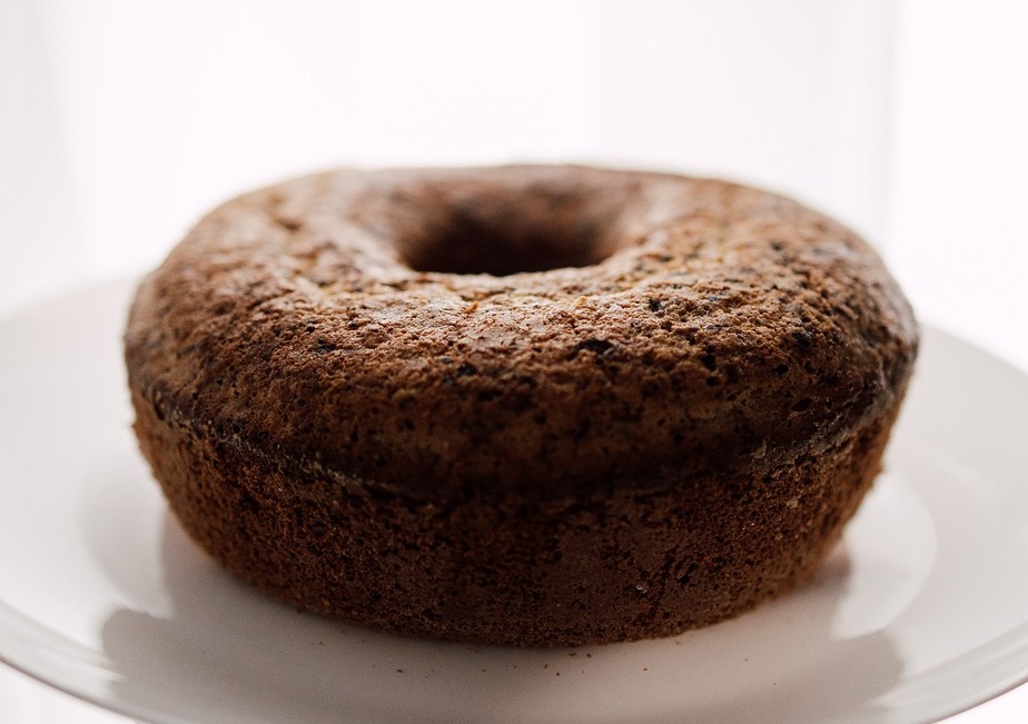 Ao invés de granulado, bolo formigueiro leva raspas de chocolate ao leite sem açúcar