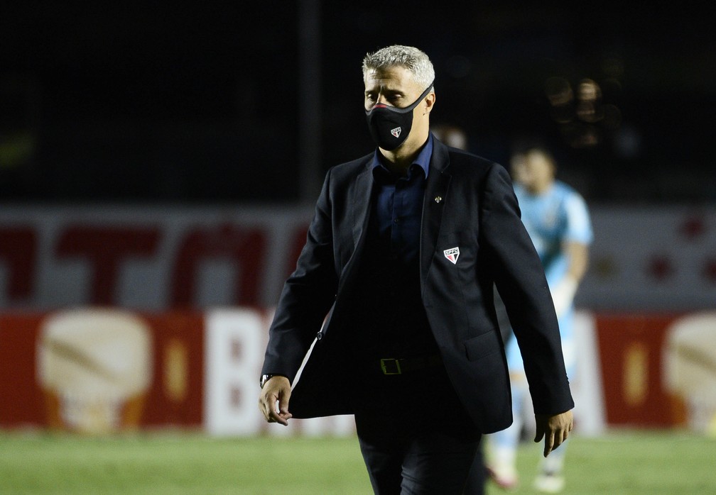 Atuação do São Paulo da última quinta-feira no Morumbi dá respiro a Crespo