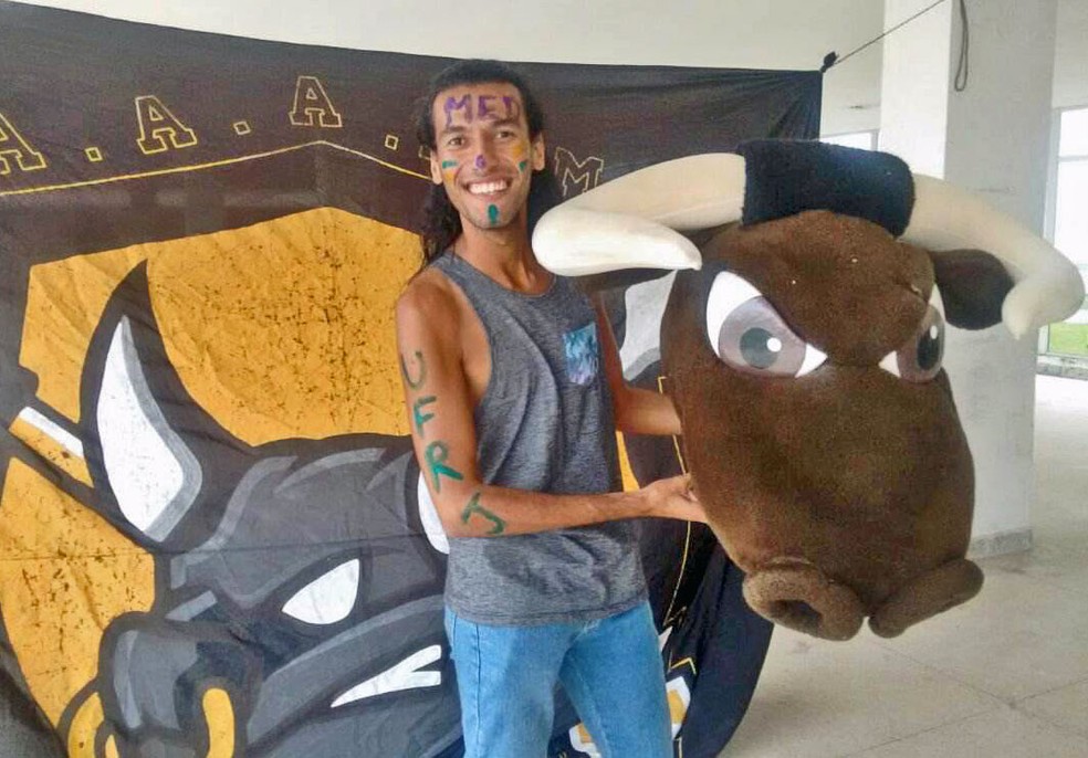 Matheus Oliveira foi aprovado em medicina na UFRJ. (Foto: Arquivo pessoal)