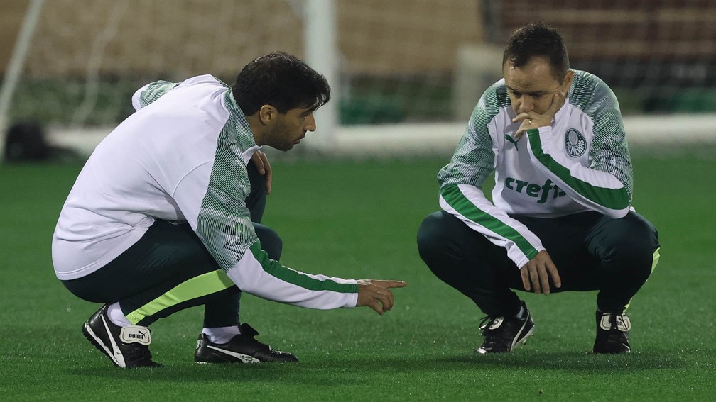 Abel sonha com mais títulos pelo Palmeiras e elogia rival: 