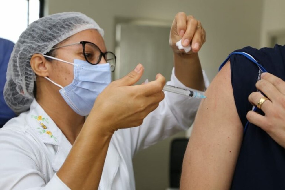 Vacinação contra a gripe em Goiânia, Goiás — Foto: Divulgação/SMS