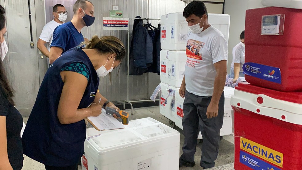Lote de vacinas contra Covid-19 chega em Alagoas — Foto: Governo de Alagoas 