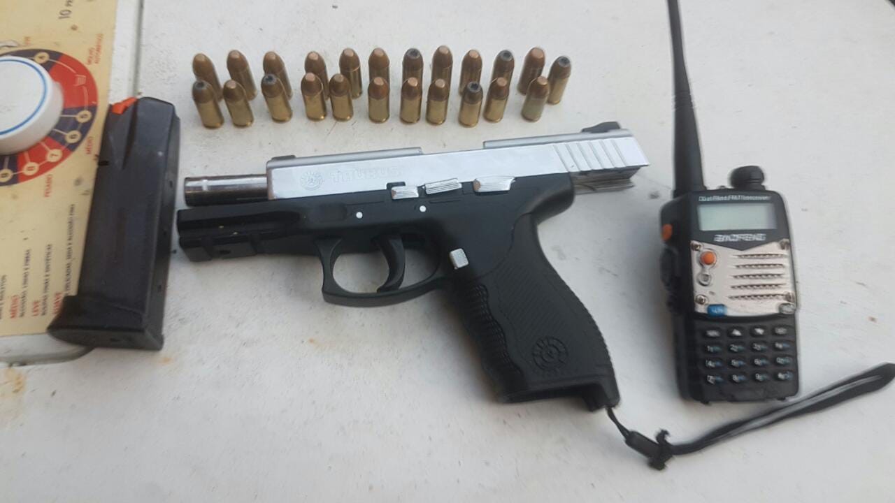 Homem é detido em operação da Polícia Militar em Maricá, no RJ - Noticias