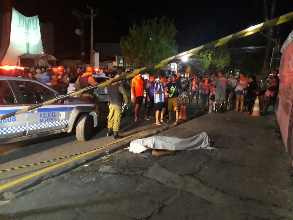 Policial reformado Ã© morto na Cidade Nova  (Foto: Jaqueline Carrera )