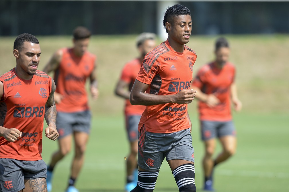 Bruno Henrique no treino do Flamengo no Ninho — Foto: Marcelo Cortes/Flamengo