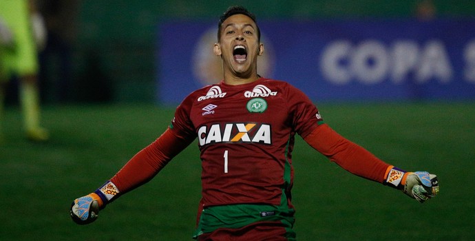 Danilo Chapecoense x Independiente (Foto: Marcio Cunha/EFE)