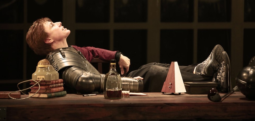 Armazém Companhia de Teatro apresenta espetáculo 'Hamlet' (Foto: Leo Aversa/Divulgação)