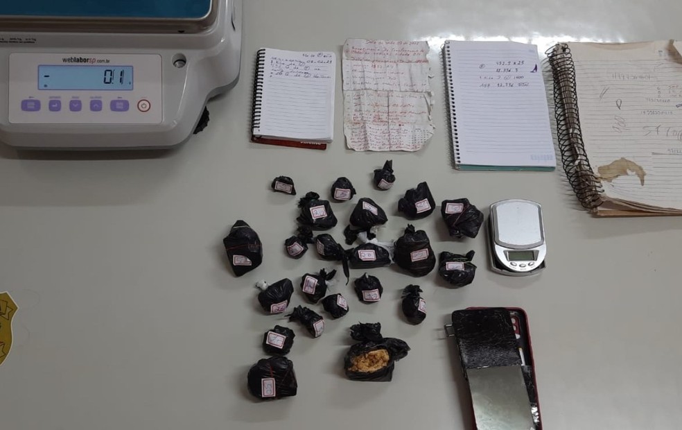 Operação contra tráfico de drogas é deflagrada e prende casal em Avaré  — Foto: Polícia Civil/ Divulgação 