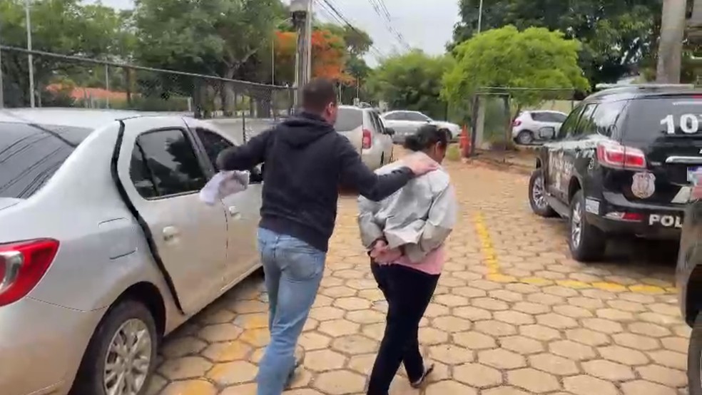 Babá é presa suspeita de planejar assalto à casa dos empregadores, no Lago Sul, no DF — Foto: Polícia Civil/Reprodução