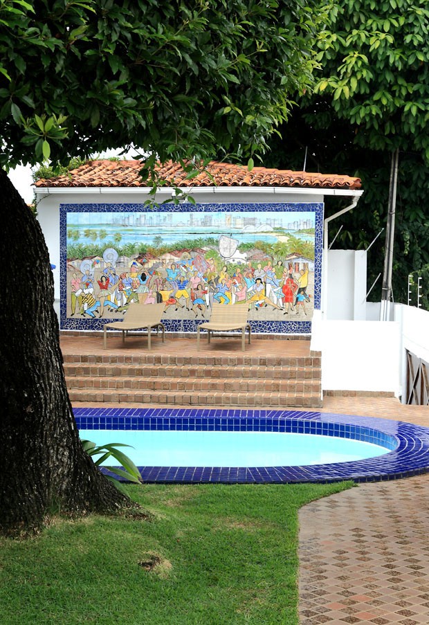 Arte e boemia em lar recifense (Foto: Rogério Maranhão / divulgação)