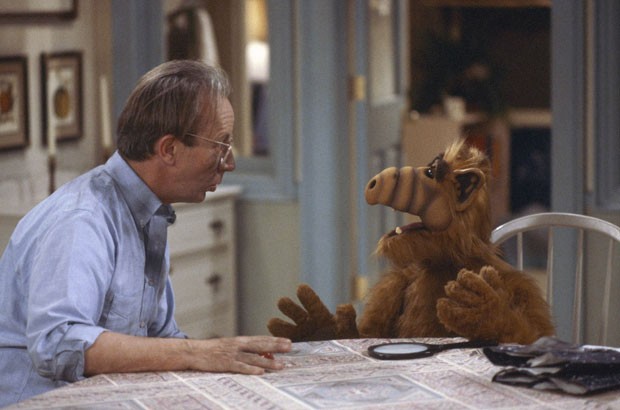 Cena da série 'ALF, o Eteimoso', exibida entre 1986 e 1990 (Foto: NBC/Divulgação)