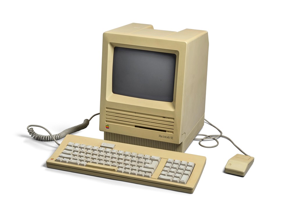Macintosh SE usado por Steve Jobs, cofundador da Apple  — Foto: Reprodução