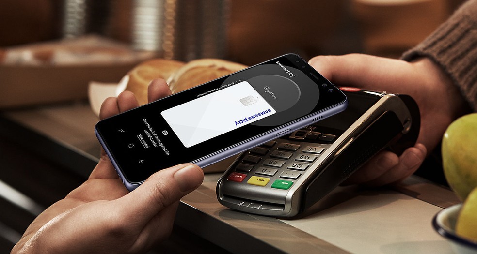 Samsung Pay permite realizar pagamento com o celular via NFC — Foto: Divulgação/Samsung