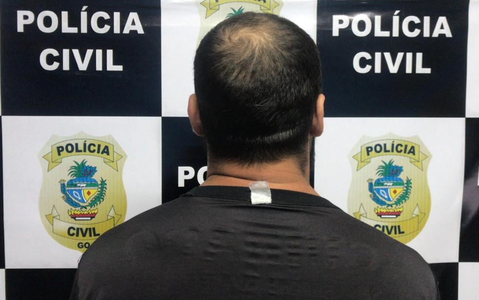 Homem de 35 anos foi preso em flagrante apÃ³s denÃºncia de injÃºria racial em Morrinhos â Foto: PolÃ­cia Civil/DivulgaÃ§Ã£o