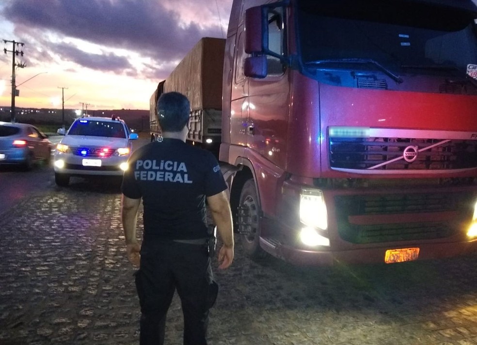 Apreensão foi feita pela PF próximo a Japaratuba — Foto: Divulgação/PF