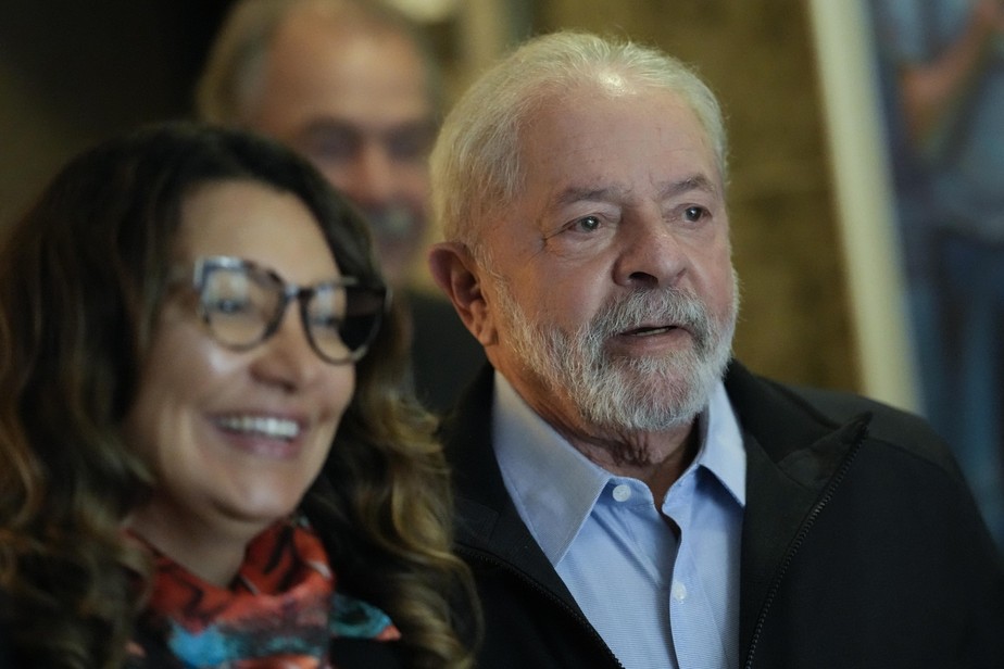 Brazil’s former president who is running for reelection, Luiz Inacio Lula da Silva, and his wife Rosangela Silva arrive for an event to launch his government plan in Sao Paulo, Brazil, Tuesday, June 2