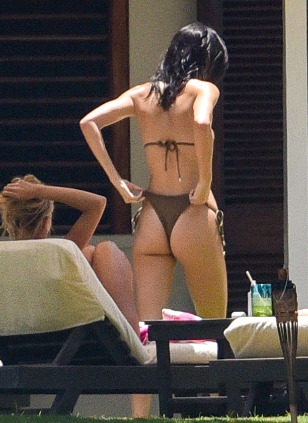 Kendall Jenner (Foto: SBMF MiamiPIXX / BACKGRID)