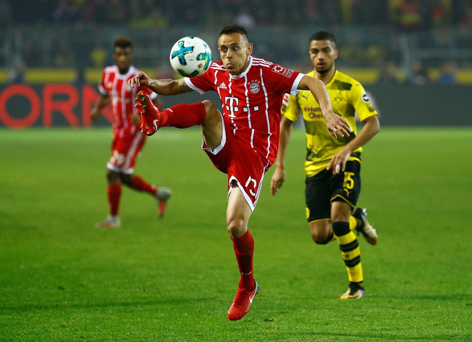  Palmeiras faz proposta por Rafinha