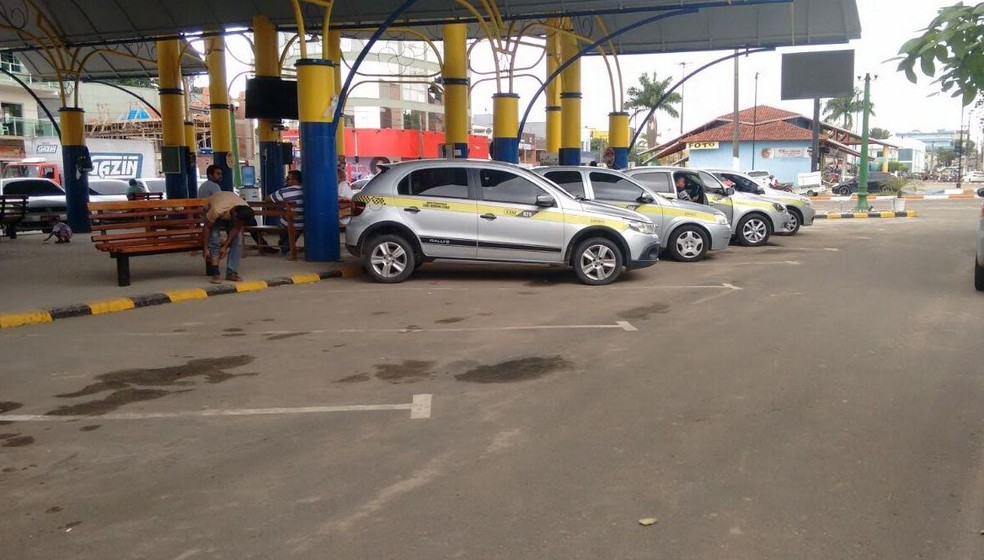 Taxistas estão com medo em Cruzeiro do Sul (Foto: Anny Barbosa/G1)