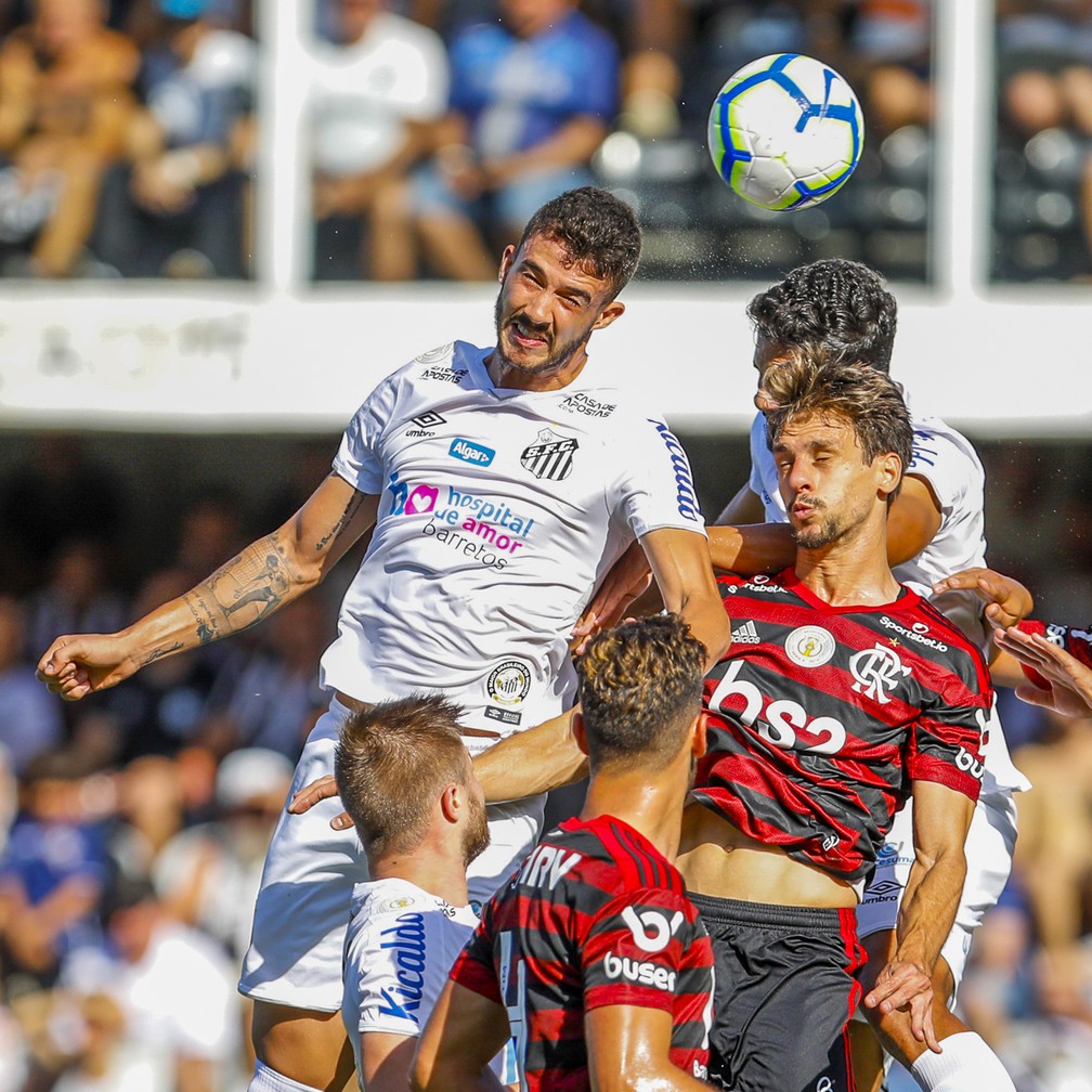 Gustavo Henrique confirma saída do Santos: "Não estarei ...