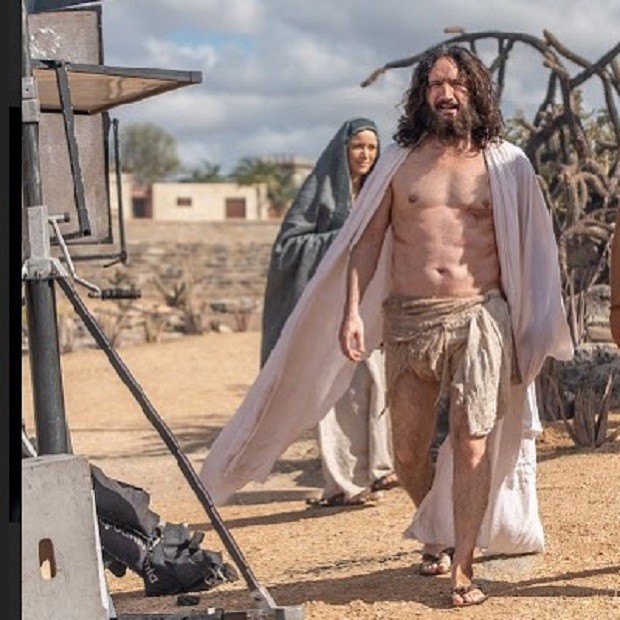 Caco Ciocler interpretaria Jesus Cristo no espetáculo Paixão de Cristo (Foto: Reprodução/Instagram)