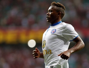 Cruzeiro confirma contratação do lateral-esquerdo Pará, do Bahia