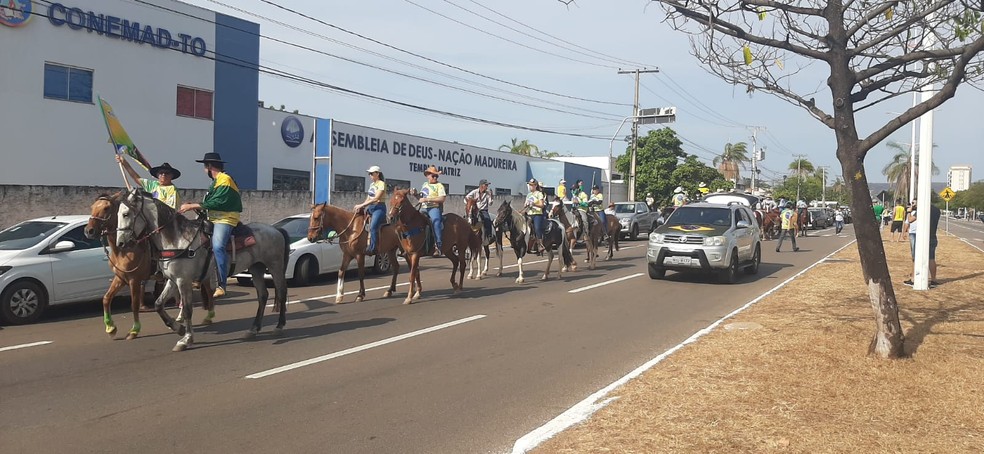 Apoiadores foram a cavalo em manifestação pró-Bolsonaro em Palmas (TO) — Foto: Divulgação