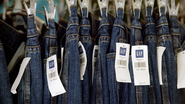Calças jeans em loja da Gap (Foto:  Justin Sullivan/Getty Images)