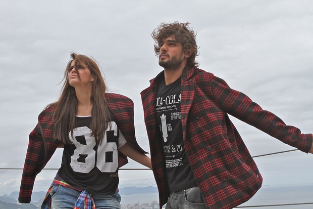 Bruna Marquezine e Marlon Teixeira (Foto: Murillo Tinoco / Divulgação) Bruna Marquezine e Marlon Teixeira (Foto: Murillo Tinoco / Divulgação)