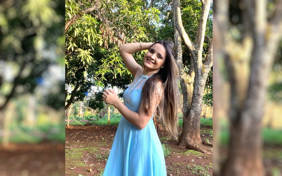 Andressa Santos Monteiro, de 16 anos, que morreu após ter parada cardíaca em Anápolis Goiás — Foto: Reprodução/Perfil Andressa Monteiro