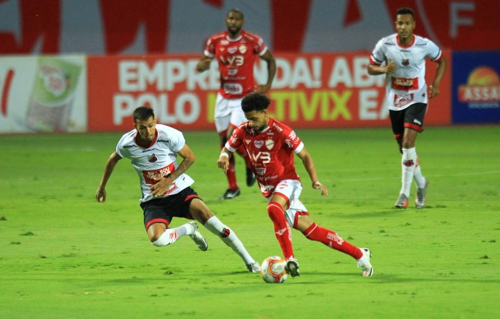 Vila Nova x Ituano pela Série C — Foto: Douglas Schinatto/O Popular