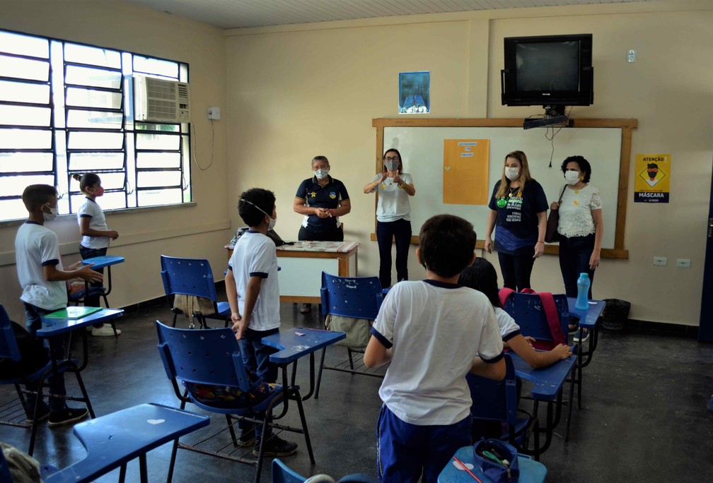 Alunos da rede estadual voltaram às aulas 100% presenciais no interior do Amazonas, em setembro. — Foto: Divulgação/Seduc