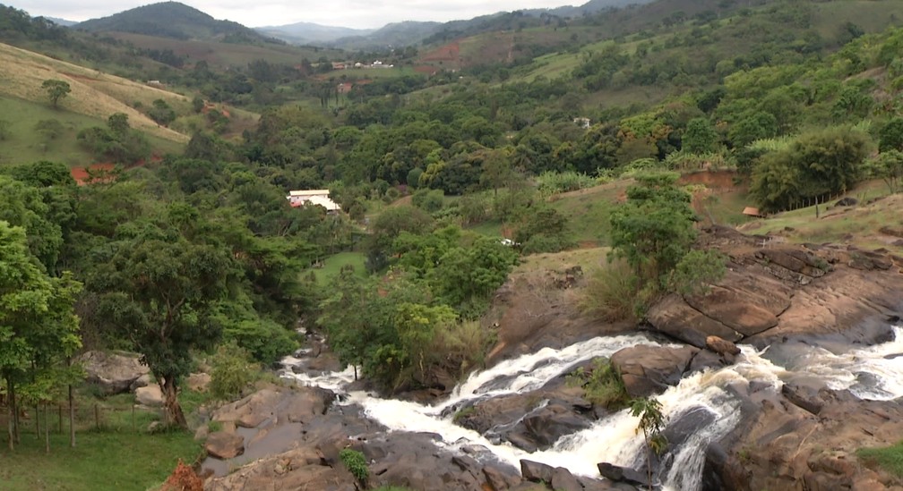 Local do acidente que vitimou Marília Mendonça — Foto: Bob Alves/Inter TV dos Vales 