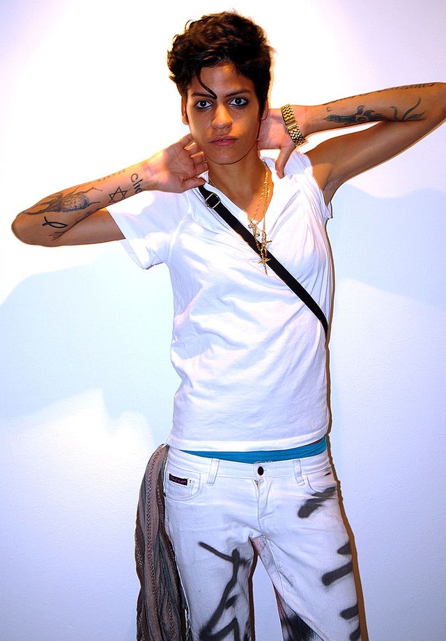 Modelo Omahyra-Mota com tatuagens no braço - Foto Shane Gritzinger/FilmMagic