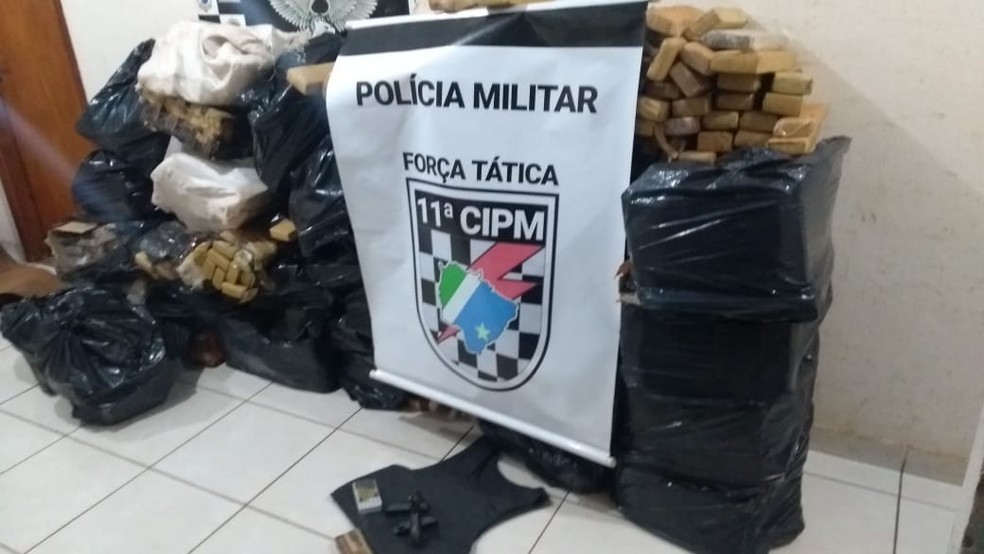 Droga foi apreendida e encaminhada para Denar em MS ?? Foto: Polícia Militar/Divulgação