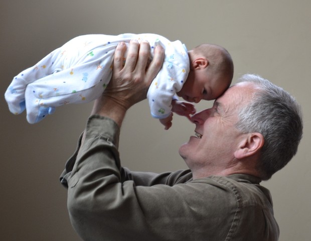 Homem, de 66 anos, busca barriga de aluguel para ter seu primeiro filho  (Foto: Imagem de bryandilts por Pixabay )