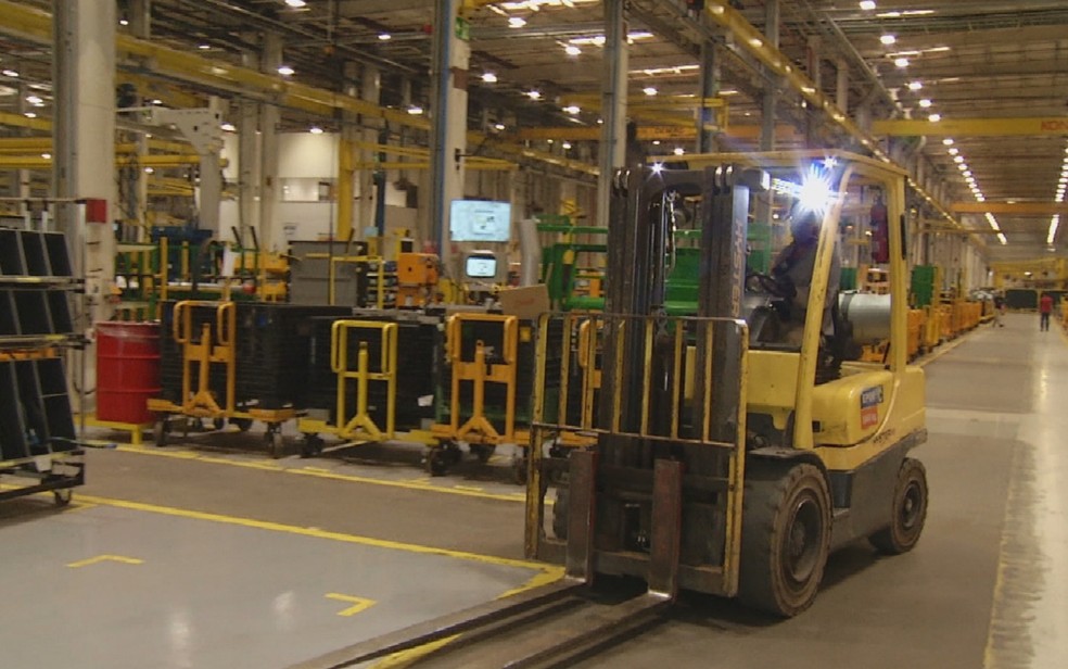 John Deere demite 85 trabalhadores da fábrica em Catalão | Goiás | G1